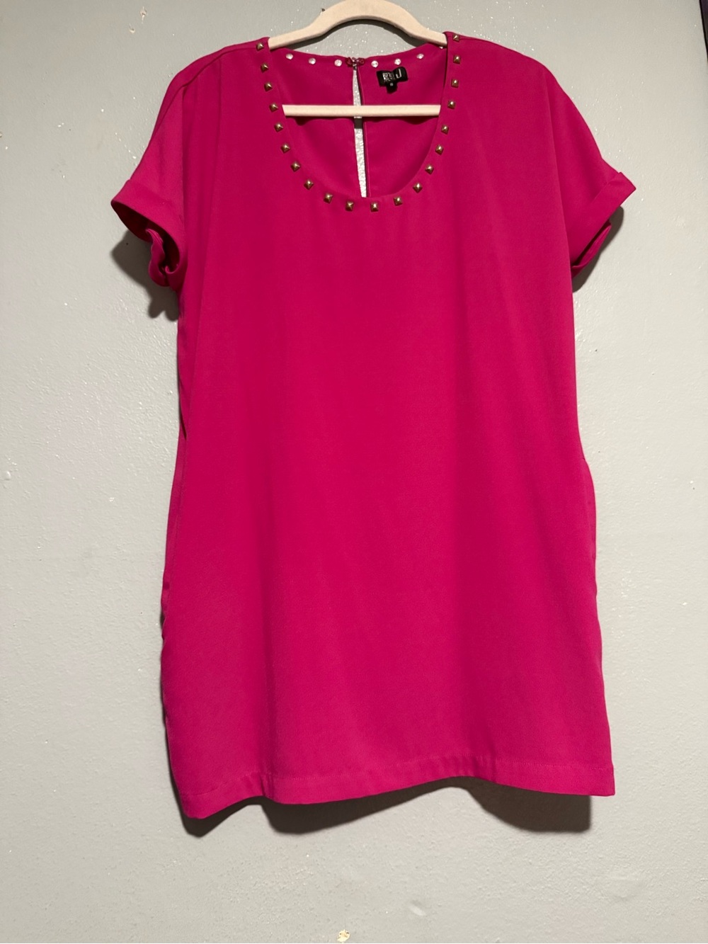Very J Fuchsia Short-Sleeve Tunic with Studded Neckline size S